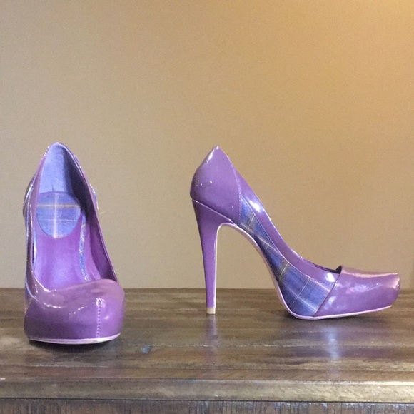 Aldo size 6 purple patent and fabric high heels. - Picture 4 of 8